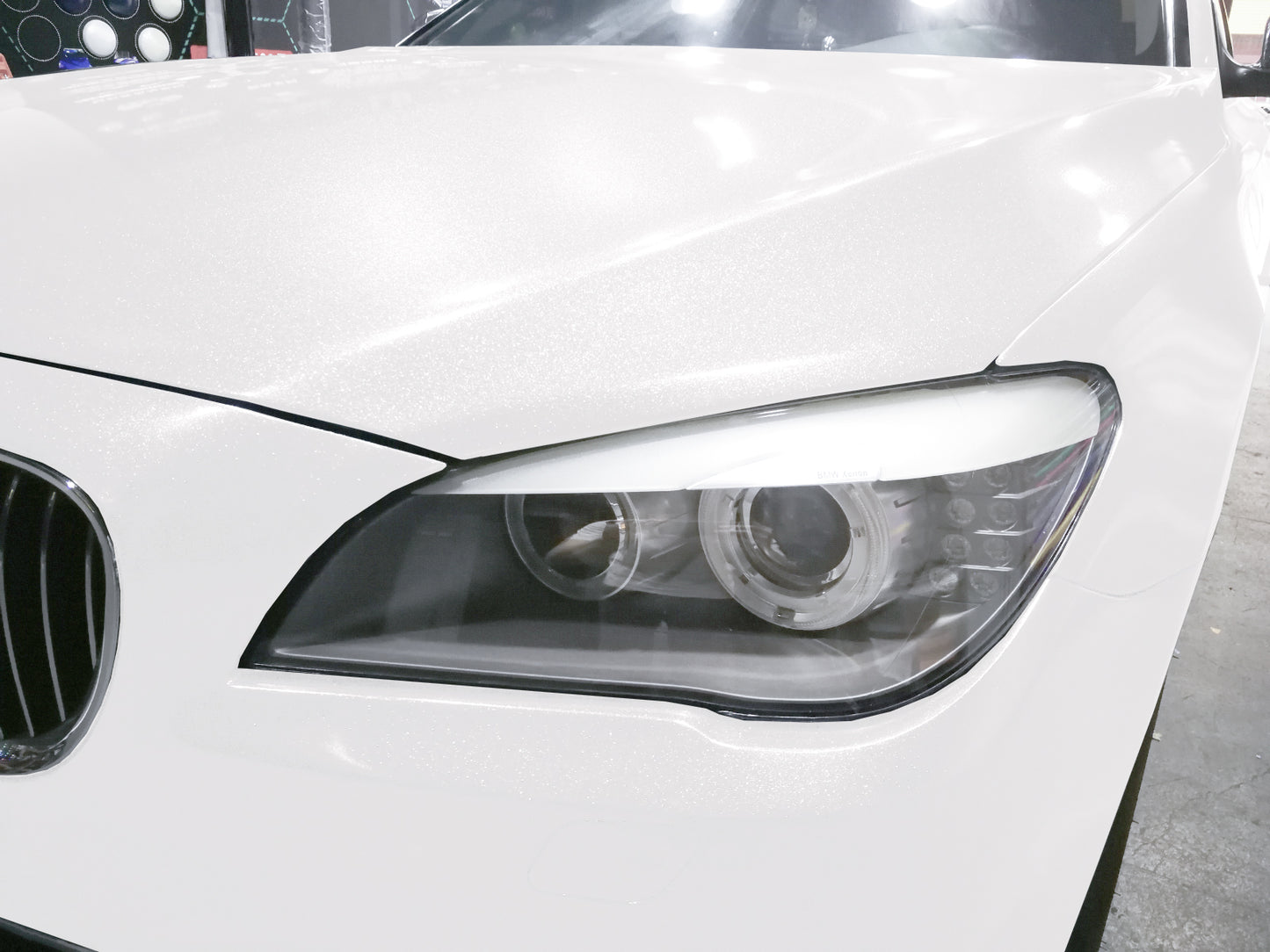 Super Gloss Metallic Sparkle White Vinyl Wrap