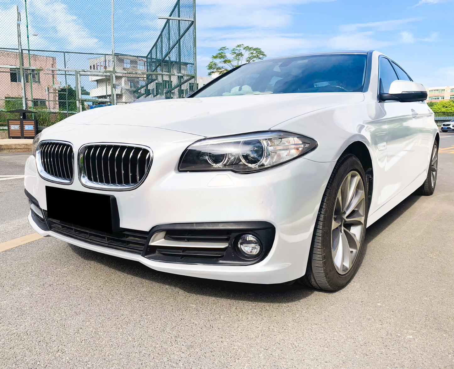 Laser Flip Gloss White Vinyl Wrap