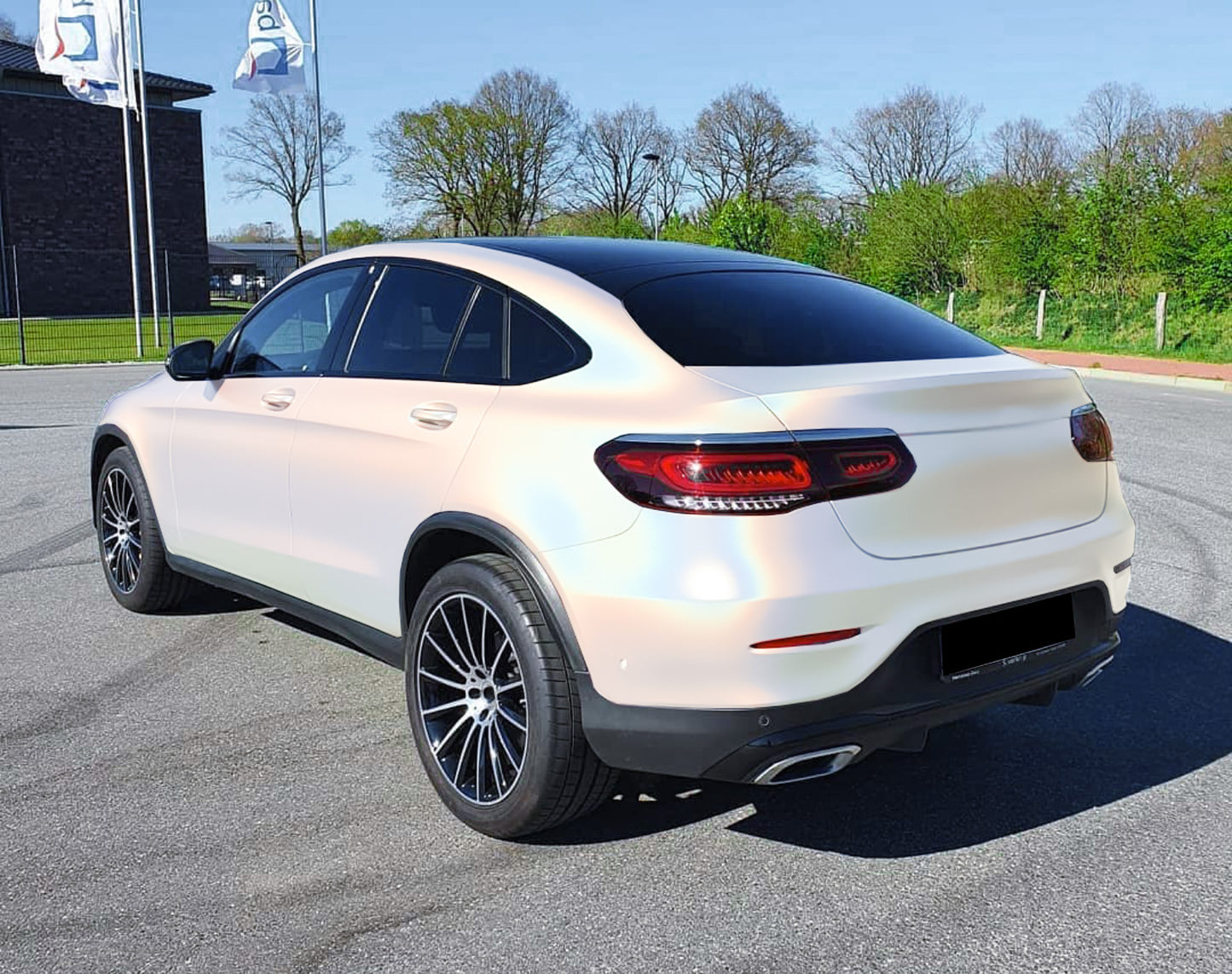 Laser Flip Gloss White Vinyl Wrap