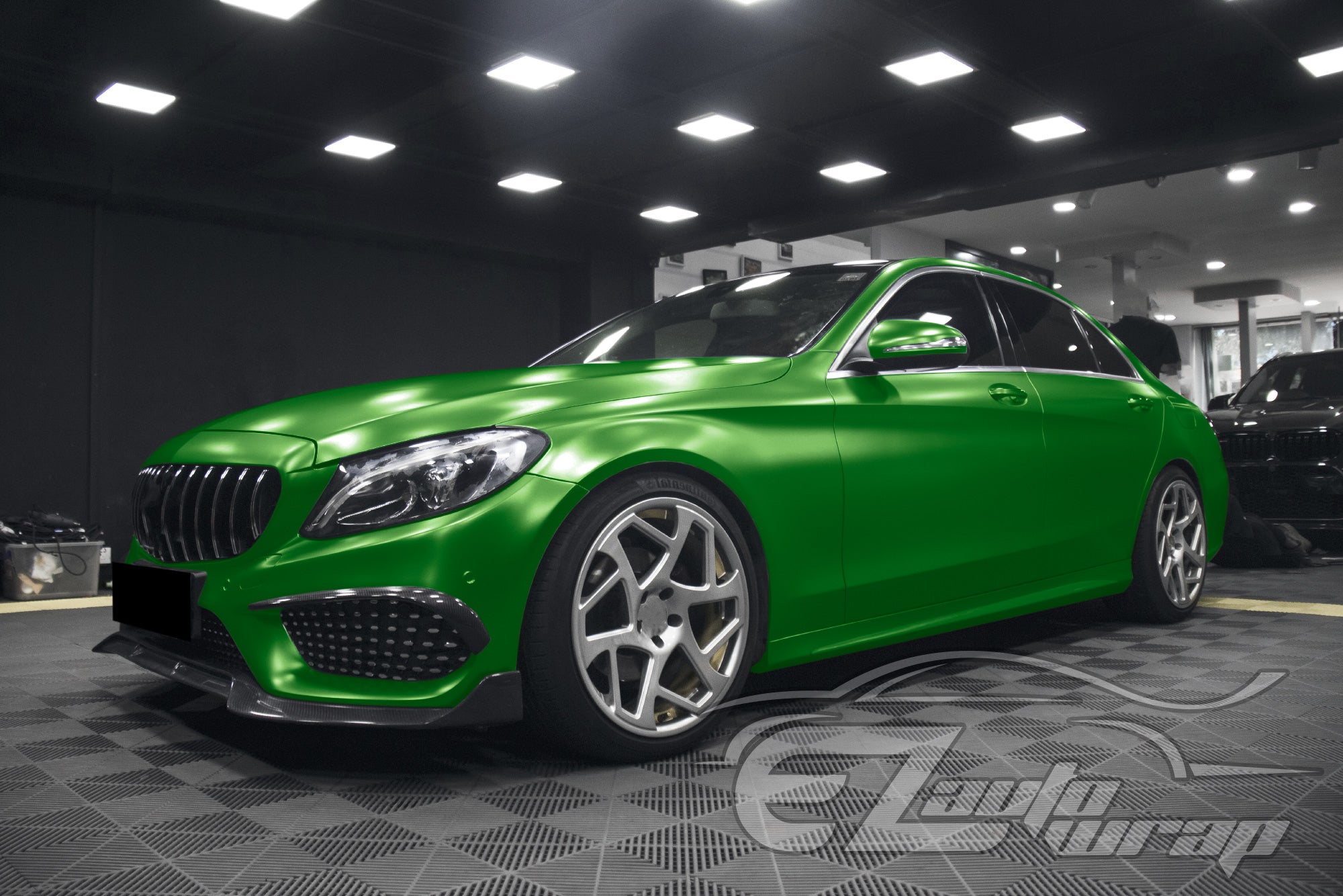 Matte Metallic Satin Pearl Forest Green Vinyl Wrap – Essmo Vinyl