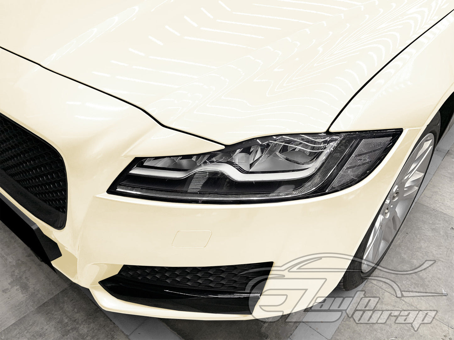 Gloss Pearlescent Cream White Vinyl Wrap